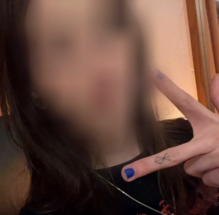 Helena, 21