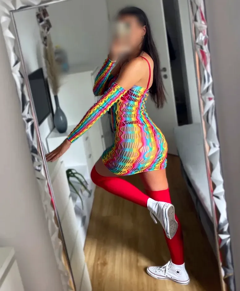 Ida, 24