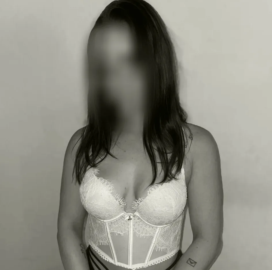 Lejla, 23