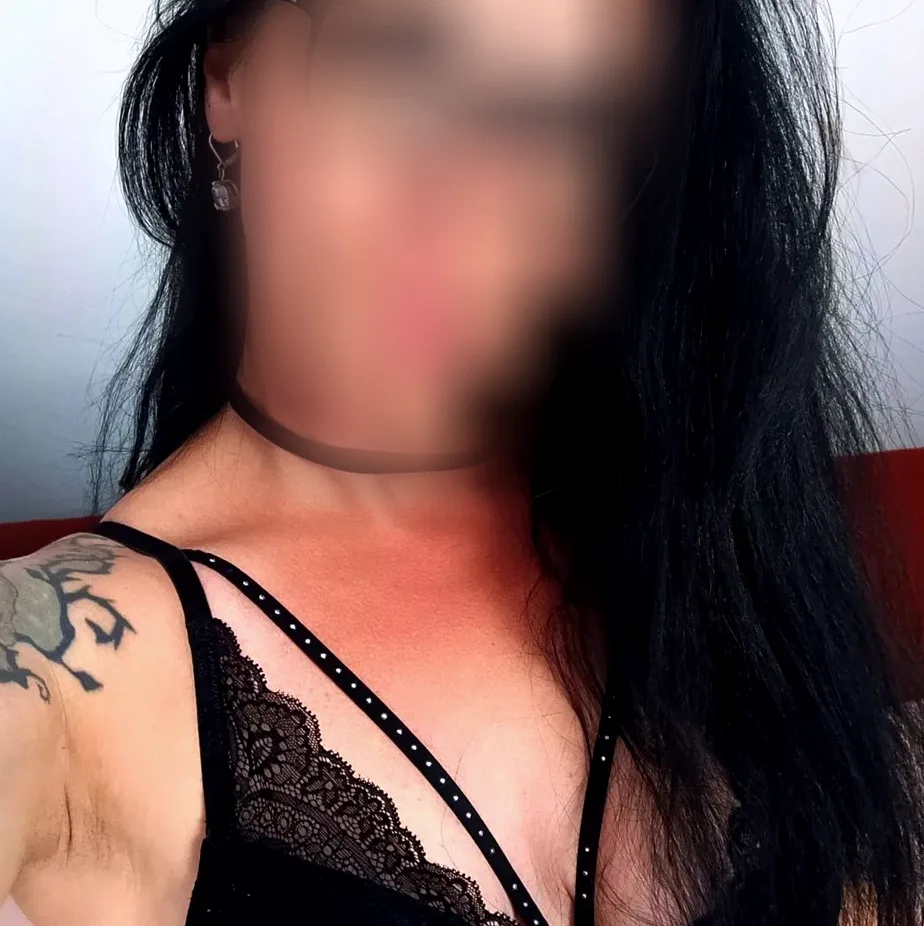 Lena, 36