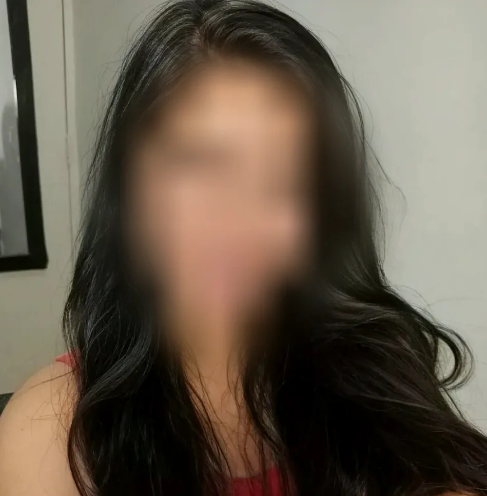 Michaela, 21