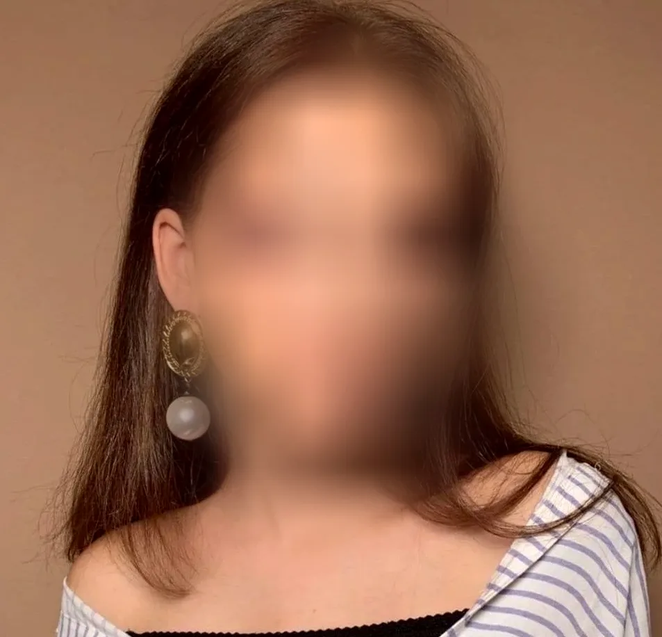 Valerie, 21